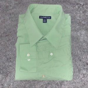Large men’s mint green dress shirt.